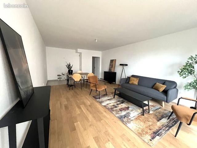 Studio 1 pièce 40 m²