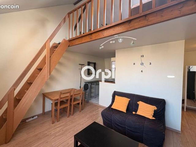 Studio 1 pièce 40 m²
