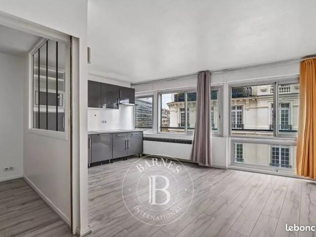 Studio 1 pièce 40 m²