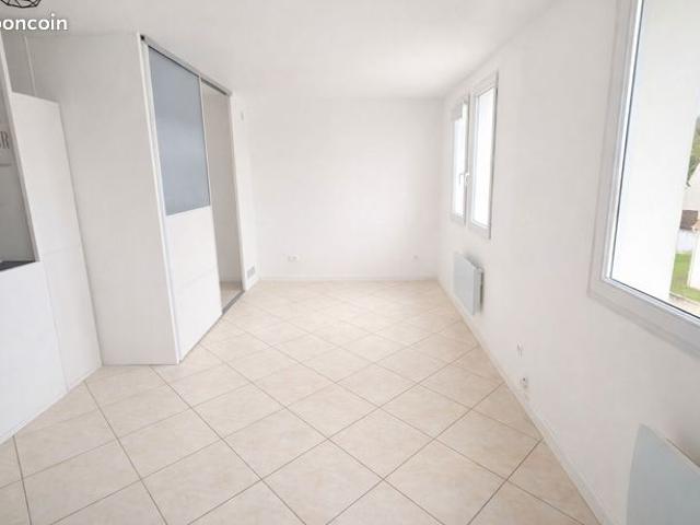 Studio 1 pièce 40 m²
