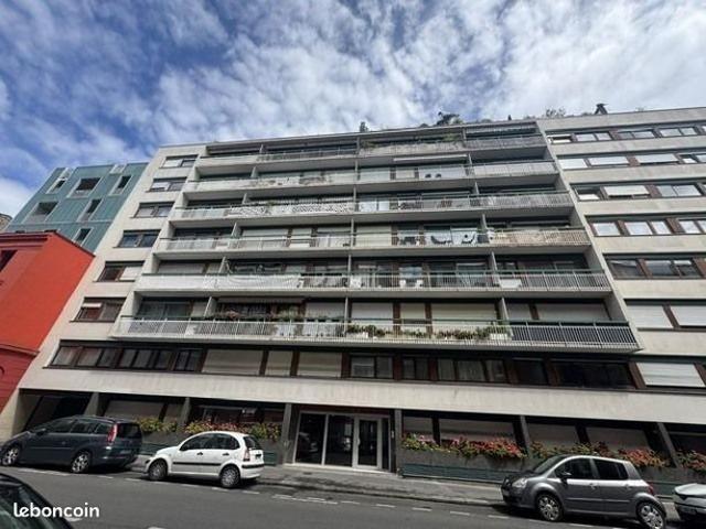 Studio 1 pièce 40 m²