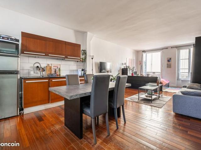 Studio 1 pièce 40 m²