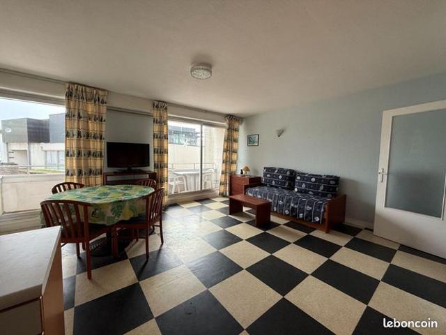 Studio 1 pièce 40 m²