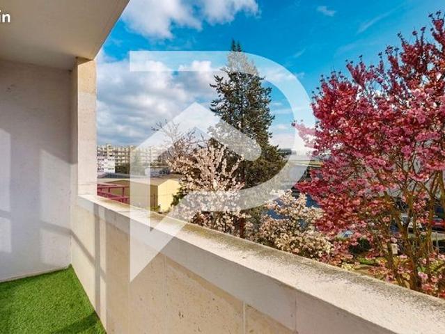 Studio 1 pièce 47 m²
