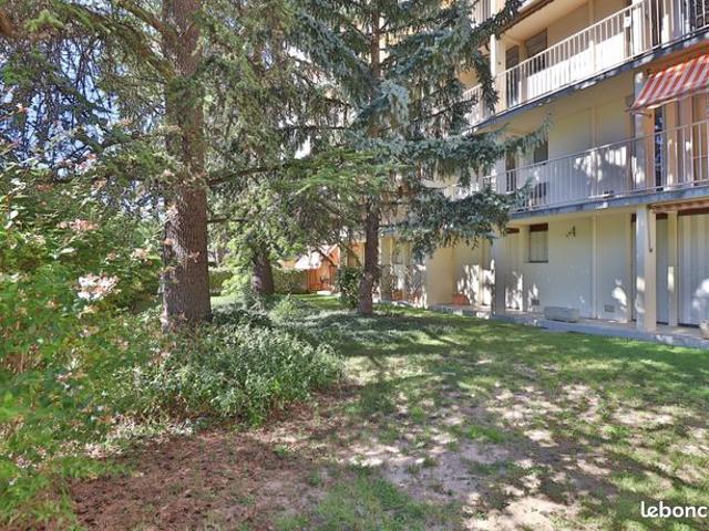 Studio 1 pièce 44 m²