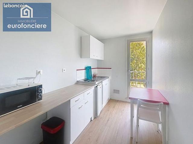 Studio 1 pièce 45 m²