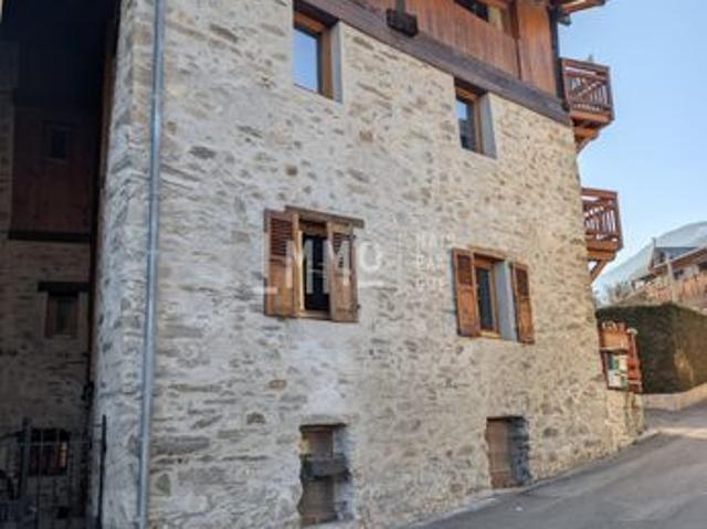 Studio 1 pièce 45 m²