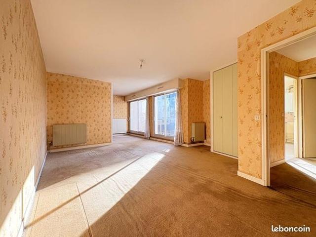Studio 1 pièce 46 m²