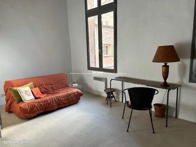 Studio 1 pièce 49 m²