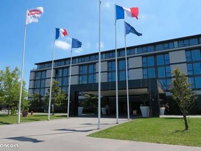 Studio 1 pièce 49 m²