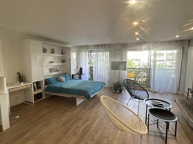 Studio 1 pièce 50 m
