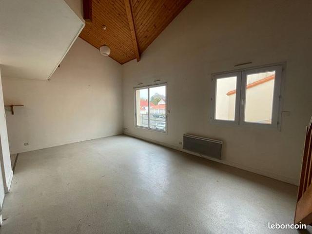 Studio 1 pièce 51 m²