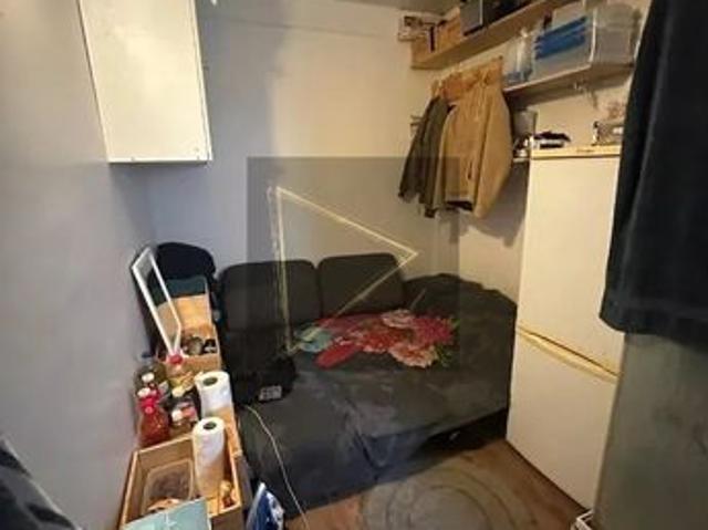 Studio 1 pièce 8 m²