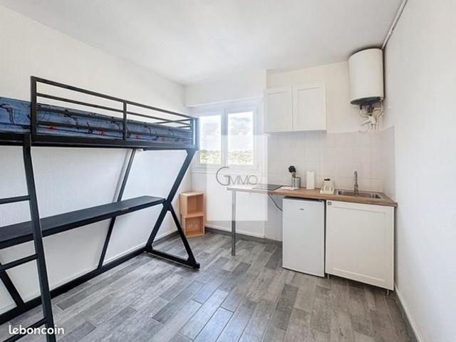 Studio 1 pièce 9 m²