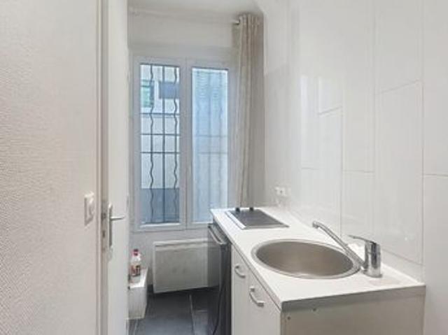 Studio 1 pièce 9 m²