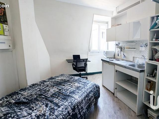 Studio 1 pièce 9 m²