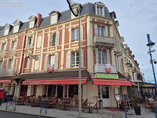 Studio 1 pièce 13 m²