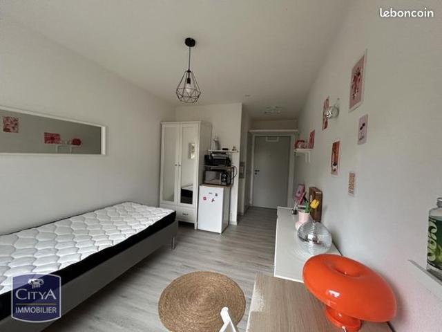 Studio 1 pièce 13 m²