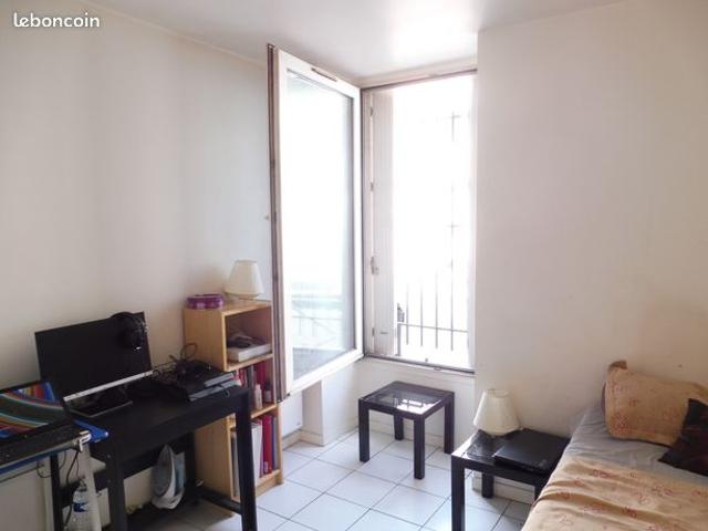 Studio 1 pièce 13 m²
