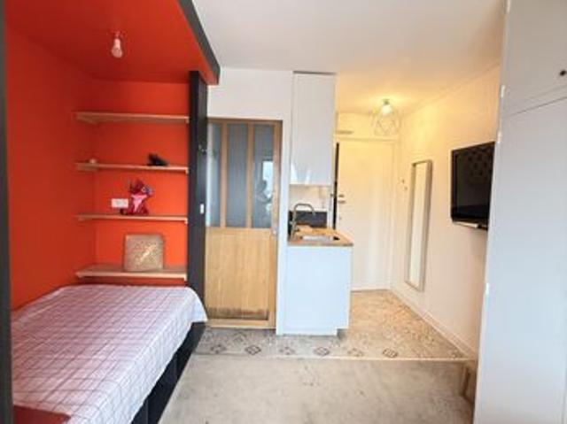 Studio 1 pièce 13 m²