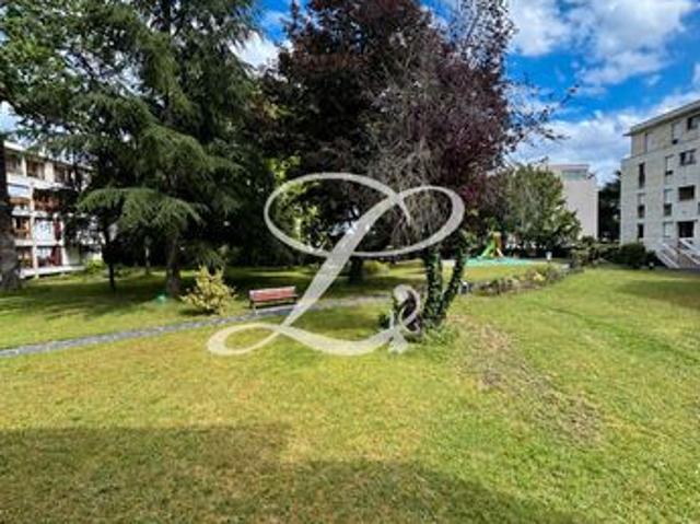 Studio 1 pièce 13 m²
