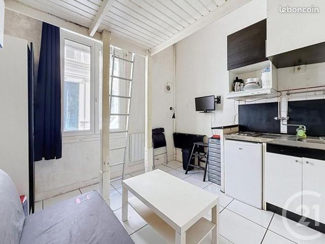 Studio 1 pièce 13 m²