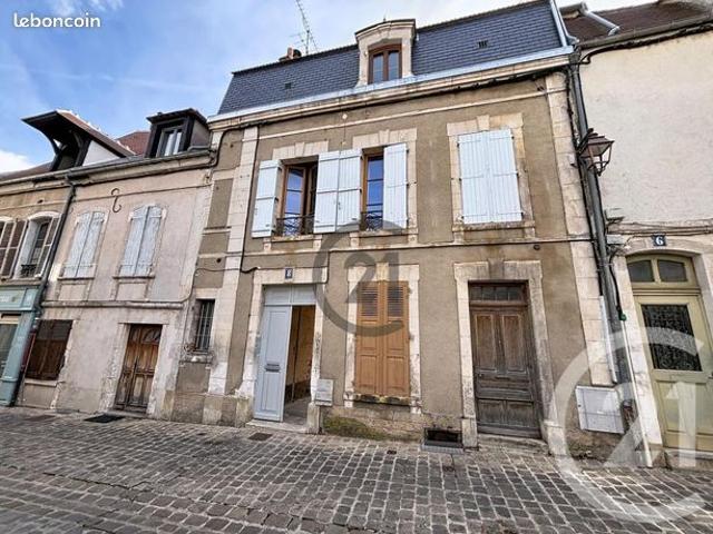 Studio 1 pièce 13 m²