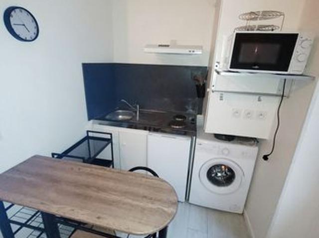 Studio 1 pièce 13 m²