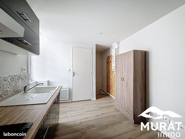 Studio 1 pièce 13 m²