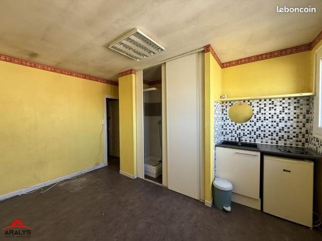 Studio 1 pièce 13 m²