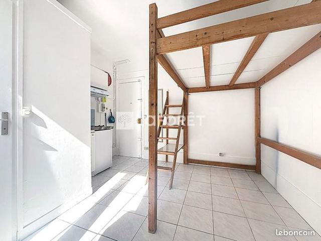 Studio 1 pièce 13 m²