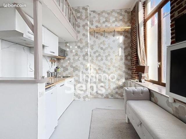 Studio 1 pièce 13 m²