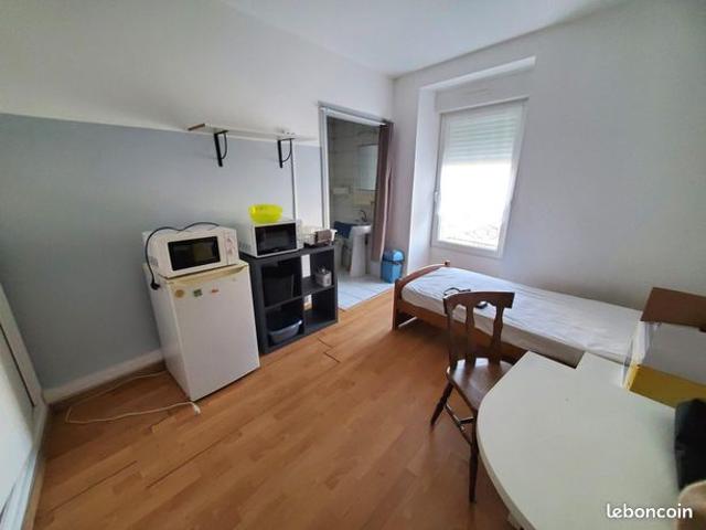 Studio 1 pièce 13 m²