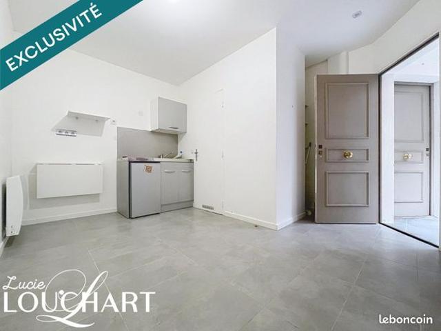 Studio 1 pièce 13 m²