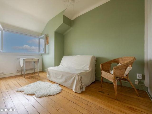 Studio 1 pièce 13 m²