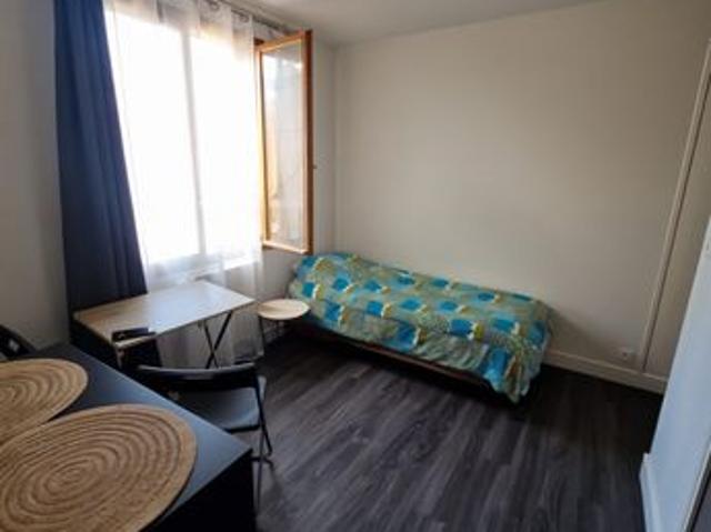 Studio 1 pièce 13 m²