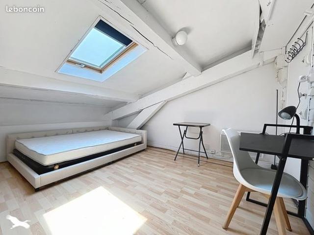 Studio 1 pièce 13 m²
