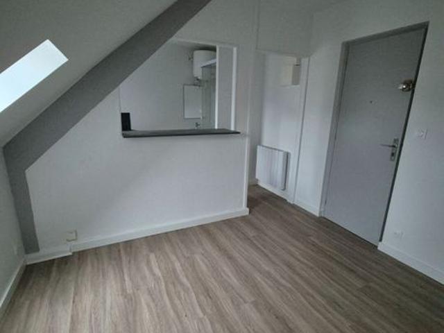 Studio 1 pièce 13 m²