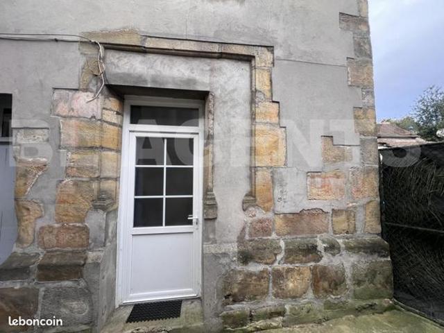 Studio 1 pièce 13 m²