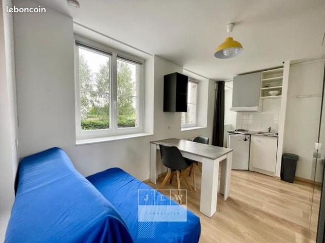 Studio 1 pièce 13 m²
