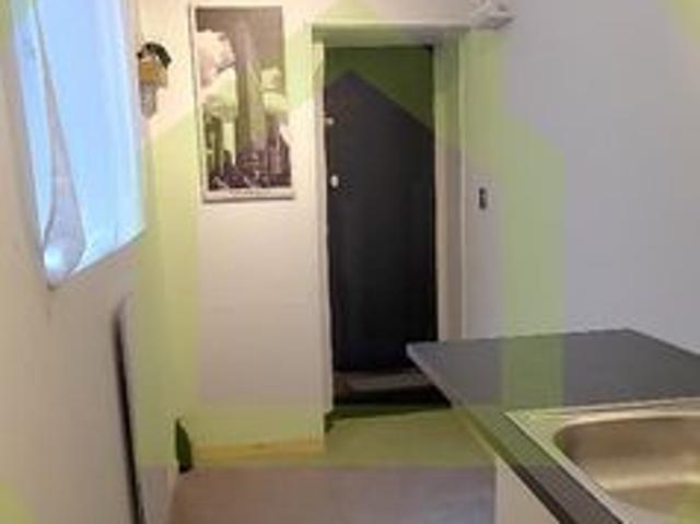 Studio 1 pièce 13 m²