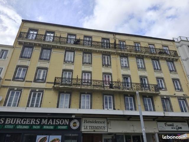 Studio 1 pièce 10 m²