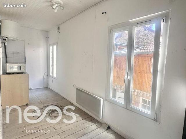 Studio 1 pièce 10 m²