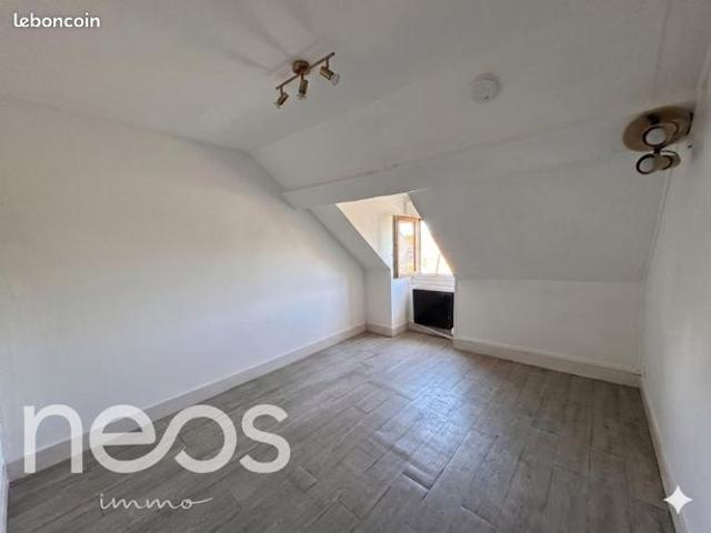 Studio 1 pièce 9 m²