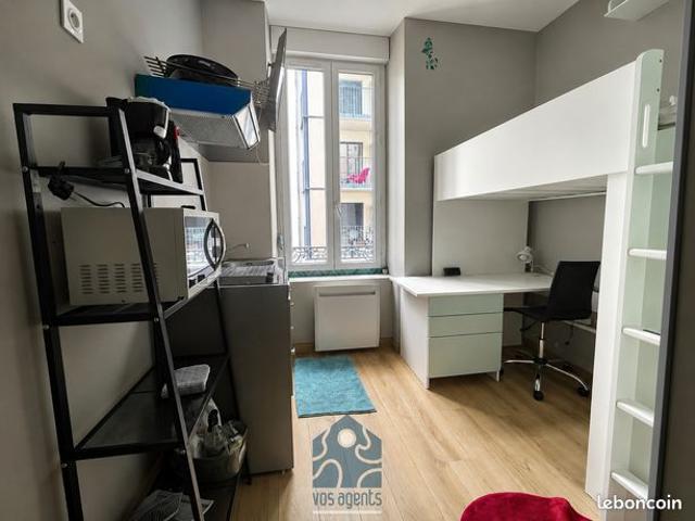 Studio 1 pièce 11 m²