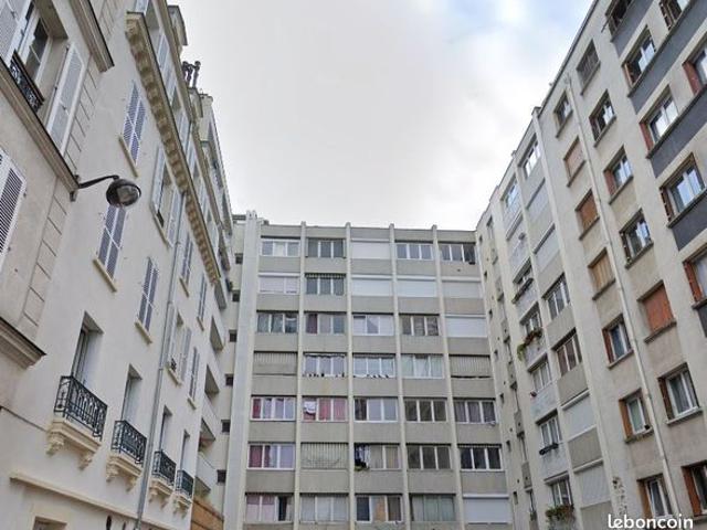 Studio 1 pièce 11 m²