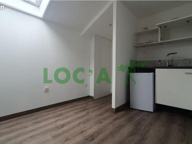 Studio 1 pièce 11 m²