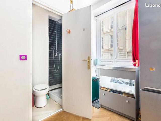 Studio 1 pièce 11 m²