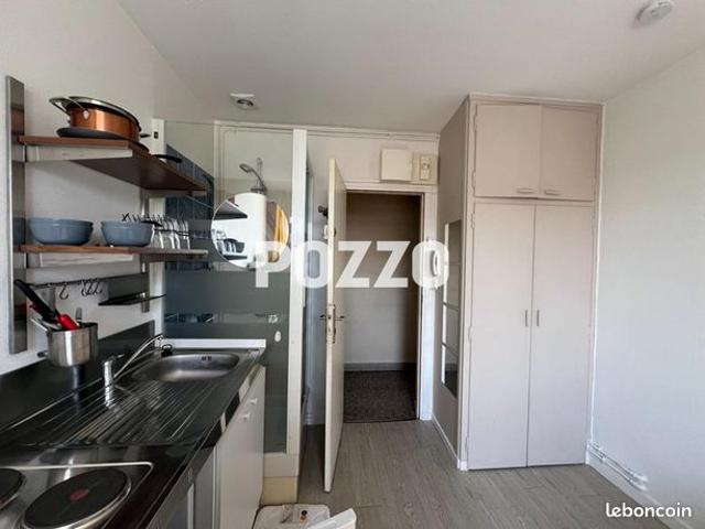 Studio 1 pièce 11 m²