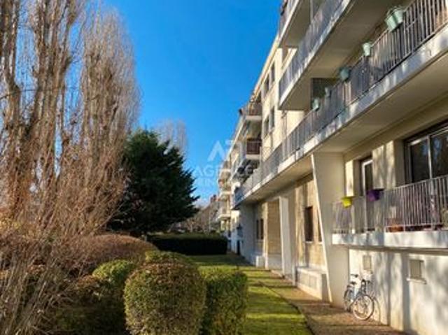 Studio 1 pièce 11 m²